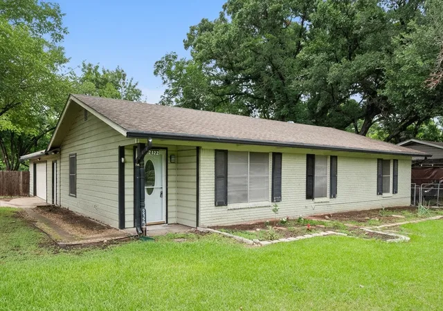 Homes for sale in Corsicana, TX | 2322 W 1st Ave, Corsicana, TX 75110 | MLS# 21299238