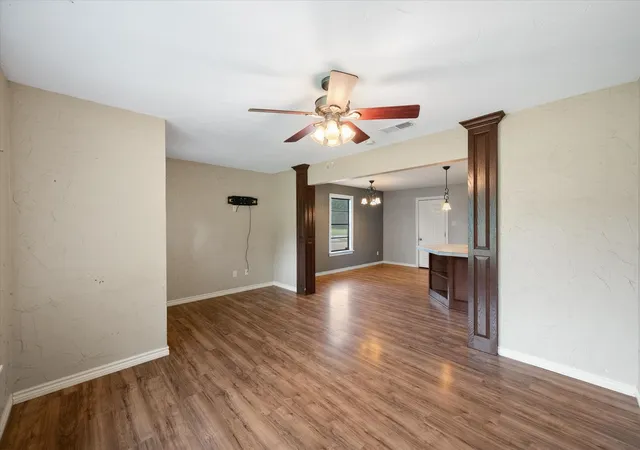 Homes for sale in Corsicana, TX | 2322 W 1St Ave, Corsicana, TX 75110 | MLS# 21299238