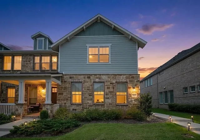 Photo 3 of Townhouse for sale at 2622 Settlers Pl, Garland, TX 75042 | MLS# 21299011 | Listing updated on 2026-09-19