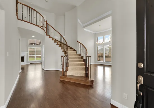 4th image of 6811 Shady View Ct, Sachse, TX 75048 | MLS# 21297496