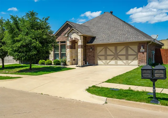 Photo 2 of Single family home for sale at 504 Sagebrush Ct, Aledo, TX 76008 | MLS# 21292870 | Listing updated on 2026-07-14