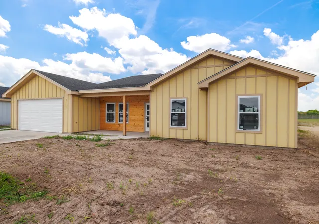 Homes for sale in Clyde, TX | 1001 Savage Wy, Clyde, TX 79510 | MLS# 21299348