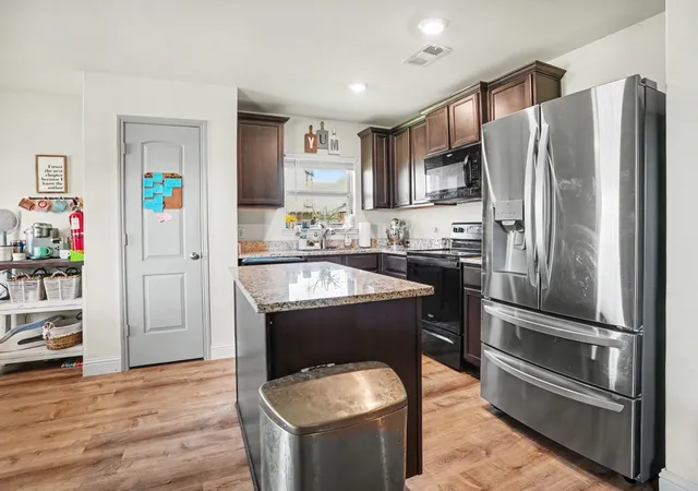 Photo 3 of Single family home for sale at 106 Patton Ln, Venus, TX 76084 | MLS# 21297654 | Listing updated on 2026-08-20
