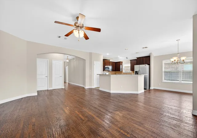 5th image of 2409 Michelle Creek Dr, Little Elm, TX 75068 | MLS# 21296888