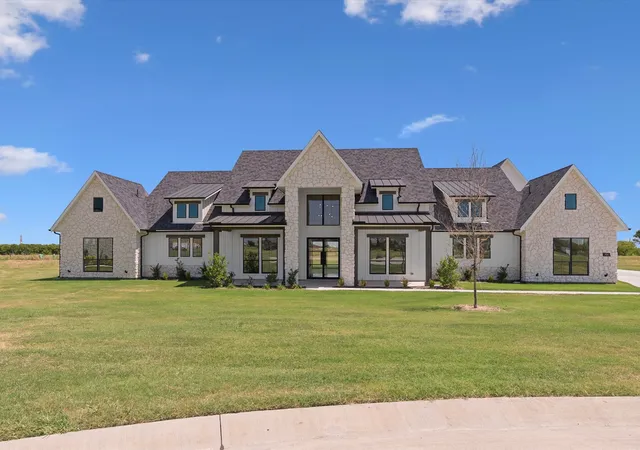 Photo 1 of Single family home for sale at 704 Cambridge Ct, Nevada, TX 75173 | MLS# 21299300 | Listing updated on 2026-08-21