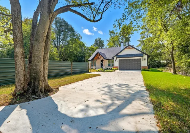 Photo 1 of Single family home for sale at 330 Mlk Dr, Sulphur Springs, TX 75482 | MLS# 21299606 | Listing updated on 2026-08-22