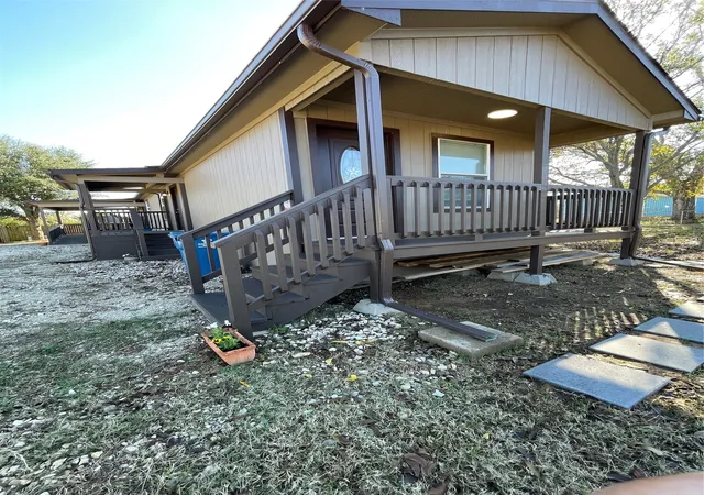 Homes for sale in Valley View, TX | 110 Crockett St #B & F, Valley View, TX 76272 | MLS# 21299614