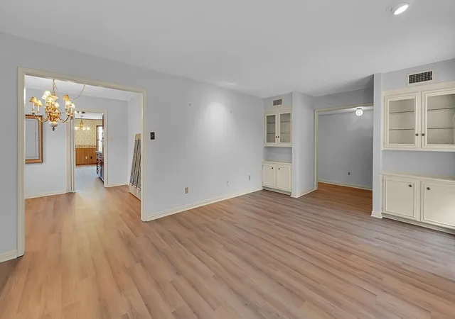 Photo 3 of Single family home for sale at 4613 Westchester Dr, Waco, TX 76710 | MLS# 21299384 | Listing updated on 2026-07-15