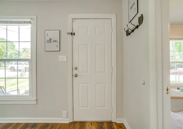 Photo 3 of Single family home for sale at 418 E Akard St, Weatherford, TX 76086 | MLS# 21268724 | Listing updated on 2026-09-18