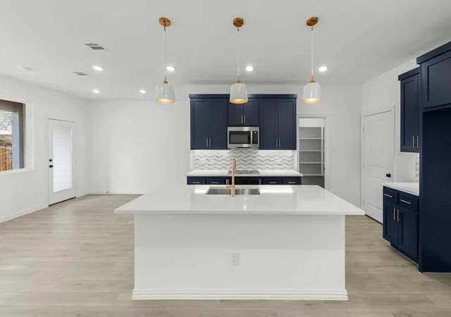 Photo 4 of Single family home for sale at 2517 Lost Maples Ln, Dallas, TX 75228 | MLS# 21299699 | Listing updated on 2026-08-19
