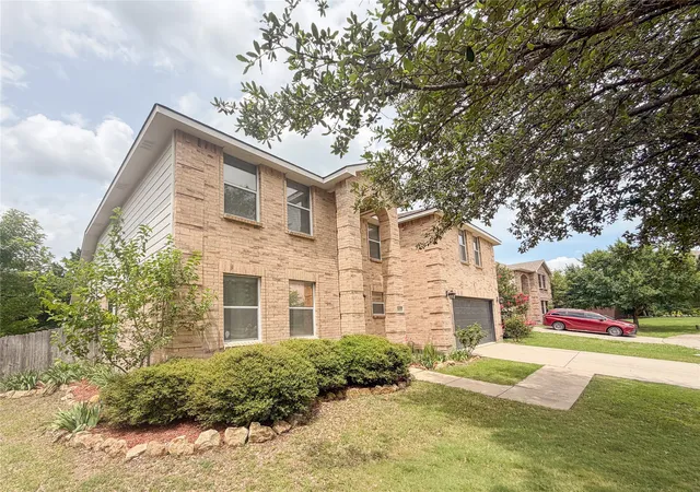 Photo 2 of Single family home for sale at 702 Cedar Bluff Dr, Wylie, TX 75098 | MLS# 21299709 | Listing updated on 2026-08-04