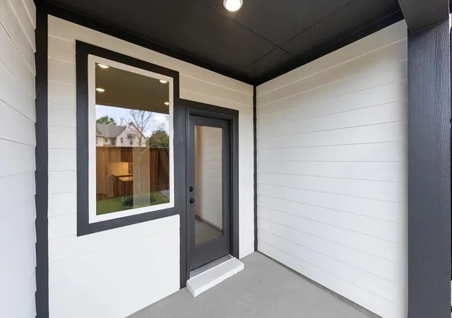 Photo 2 of Single family home for sale at 2521 Lost Maples Ln, Dallas, TX 75228 | MLS# 21299707 | Listing updated on 2026-08-25