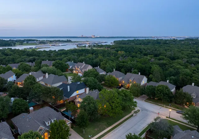Homes for sale in Grapevine, TX | 965 Fall Crk, Grapevine, TX 76051 | MLS# 21299726