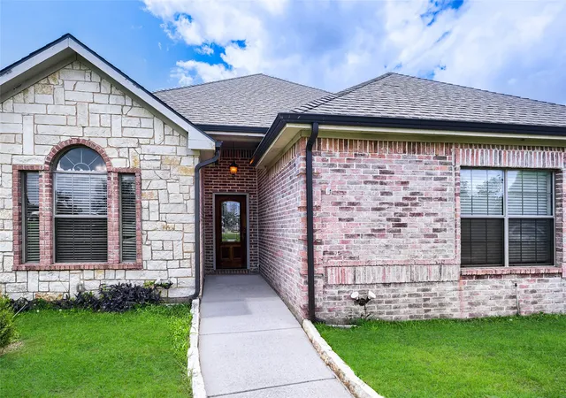 Photo 3 of Single family home for sale at 131 Avalon Dr, Princeton, TX 75407 | MLS# 21263323 | Listing updated on 2026-09-29