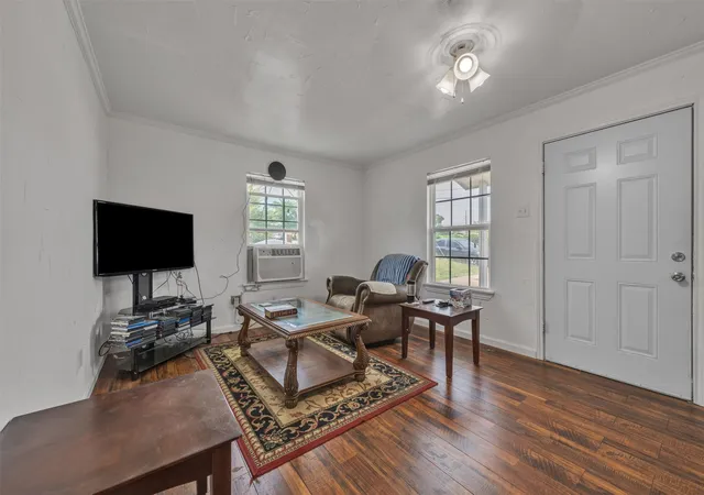 Photo 2 of Single family home for sale at 1500 Langston St, Fort Worth, TX 76105 | MLS# 21298641 | Listing updated on 2026-07-24
