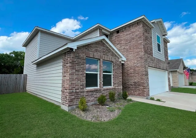 Photo 2 of Single family home for sale at 106 Doma Ave, Greenville, TX 75402 | MLS# 21299708 | Listing updated on 2026-09-22