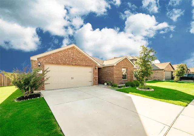 Homes for sale in Newark, TX | 148 Cattlemans Creek Rd W, Newark, TX 76071 | MLS# 21299714