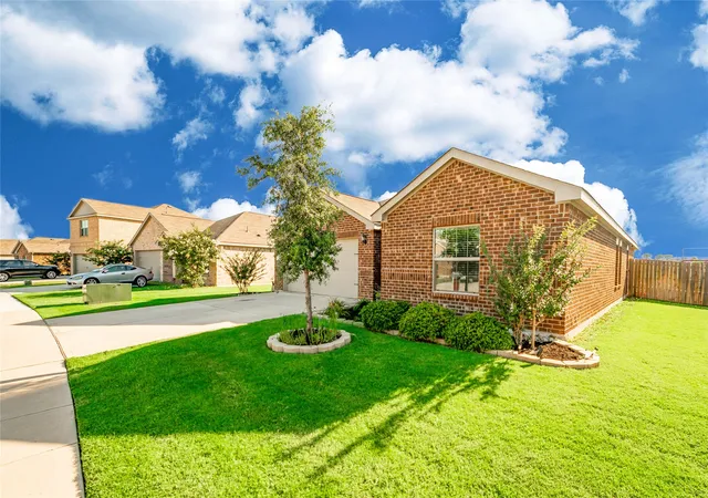 Homes for sale in Newark, TX | 148 Cattlemans Creek Rd W, Newark, TX 76071 | MLS# 21299714
