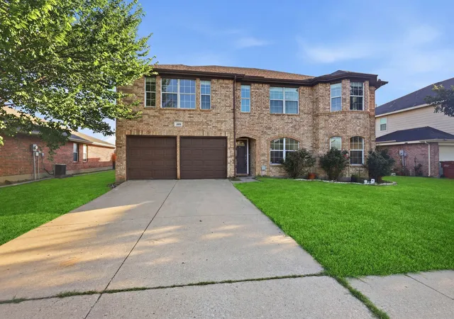 Photo 2 of Single family home for sale at 608 Love Ln, Royse City, TX 75189 | MLS# 21267876 | Listing updated on 2026-09-01