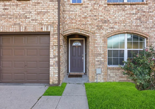Photo 3 of Single family home for sale at 608 Love Ln, Royse City, TX 75189 | MLS# 21267876 | Listing updated on 2026-09-01
