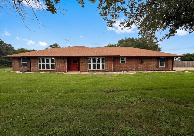 Homes for sale in Alvarado, TX | 8017 E Fm 917, Alvarado, TX 76009 | MLS# 21297985
