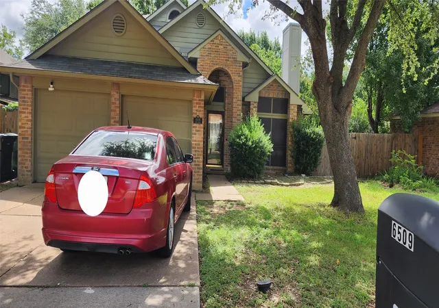 Photo 1 of Single family home for sale at 6509 Topaz Dr, Arlington, TX 76001 | MLS# 21299839 | Listing updated on 2026-08-26