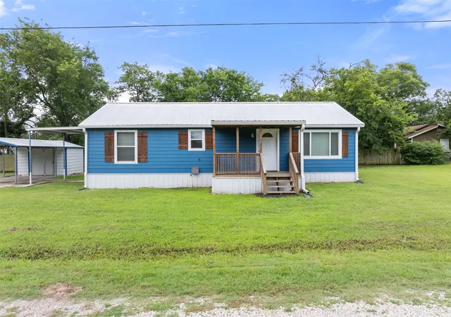 Photo 1 of Single family home for sale at 103 New St, Lone Oak, TX 75453 | MLS# 21297234 | Listing updated on 2026-07-10
