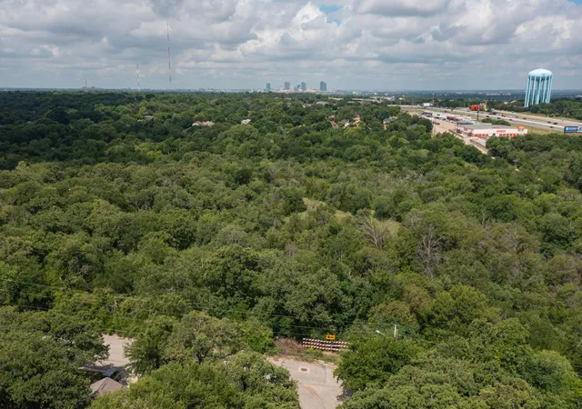 Photo 4 of Land for sale at 1524 Tierney Rd, Fort Worth, TX 76112 | MLS# 21293527 | Listing updated on 2026-08-25