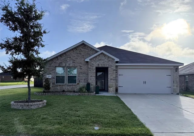 Photo 1 of Single family home for sale at 1305 Fieldstone Ct, Royse City, TX 75189 | MLS# 21299856 | Listing updated on 2026-06-25
