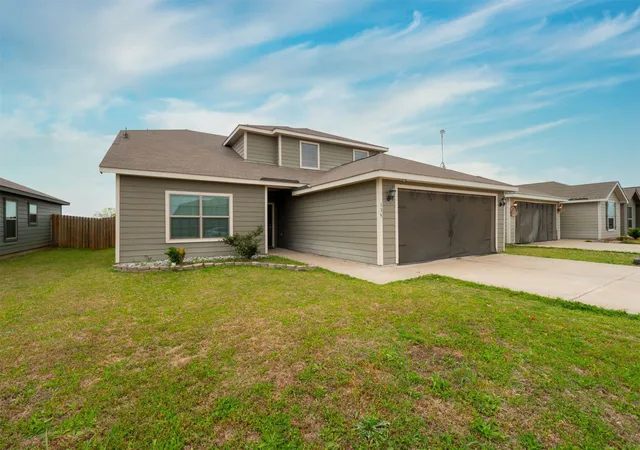 3rd image of 135 Bush Dr, Venus, TX 76084 | MLS# 21297269