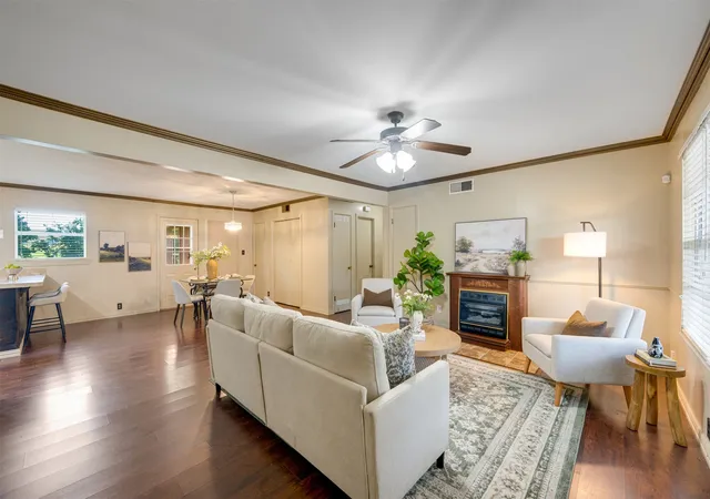 Photo 4 of Single family home for sale at 3165 E Houston St, Paris, TX 75460 | MLS# 21299880 | Listing updated on 2026-07-09