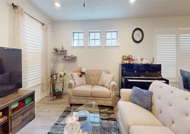 Photo 3 of Townhouse for sale at 2408 Jameson Ln, Mc Kinney, TX 75070 | MLS# 21299862 | Listing updated on 2026-08-19