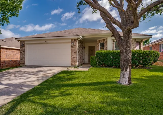 Photo 2 of Single family home for sale at 8821 Chisholm Trail, Cross Roads, TX 76227 | MLS# 21299914 | Listing updated on 2026-07-09