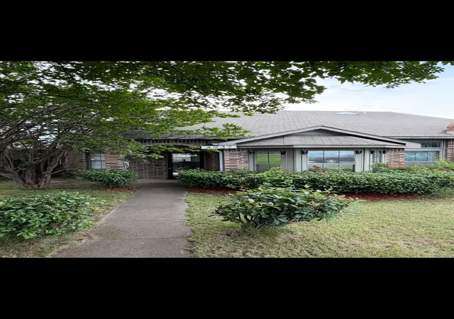 Photo 1 of Single family home for sale at 4937 Lomax Dr, Dallas, TX 75227 | MLS# 21299877 | Listing updated on 2026-07-23