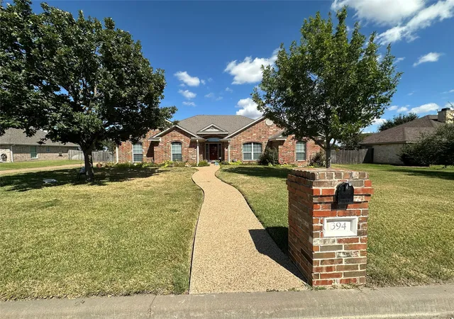 Homes for sale in Robinson, TX | 394 Sunland Park, Robinson, TX 76706 | MLS# 21299089