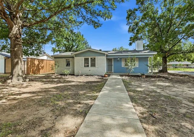 Single family home for sale at 588 Pine St, Lewisville, TX 75057 | MLS# 21298982