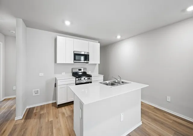 Photo 3 of Single family home for sale at 4128 Woodhill Bend Dr, Fort Worth, TX 76036 | MLS# 21298352 | Listing updated on 2026-08-22