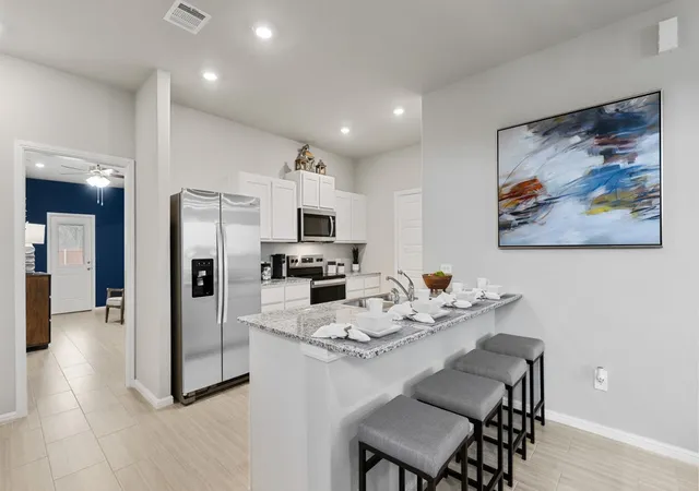 Photo 3 of Sale Pending at 3100 Maple Orchard Ln, Fort Worth, TX 76140 | MLS# 21299181 | Listing updated on 2026-08-22