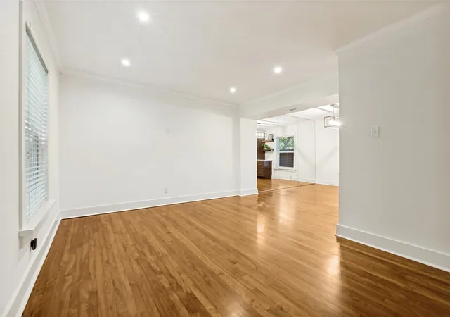 Photo 4 of Condo for sale at 6490 Bordeaux Ave, Dallas, TX 75209 | MLS# 21297736 | Listing updated on 2026-07-24
