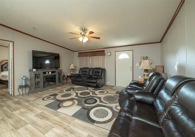 Photo 2 of Manufactured home for sale at 140 Coke Gage Ln, Decatur, TX 76234 | MLS# 21299943 | Listing updated on 2026-08-24