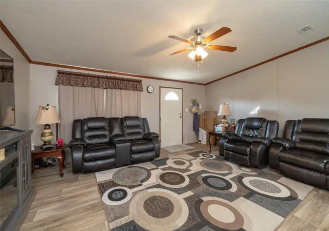 Photo 4 of Manufactured home for sale at 140 Coke Gage Ln, Decatur, TX 76234 | MLS# 21299943 | Listing updated on 2026-08-24