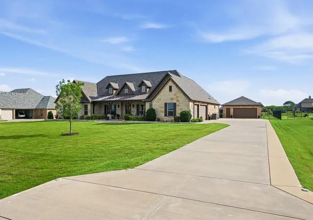 Homes for sale in Talty, TX | 14099 Windrow Dr, Talty, TX 75126 | MLS# 21298021