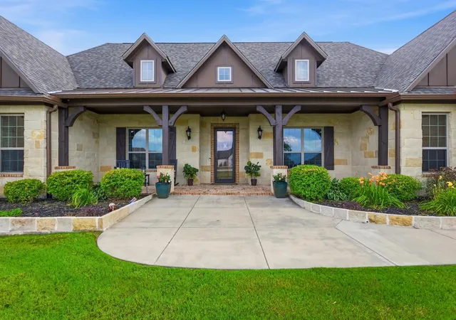 Homes for sale in Talty, TX | 14099 Windrow Dr, Talty, TX 75126 | MLS# 21298021