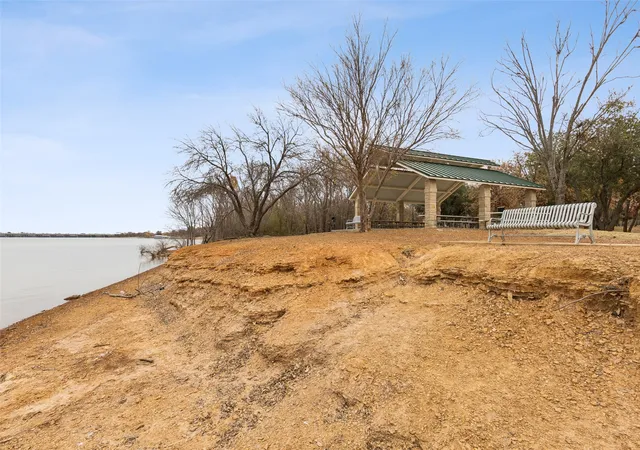 Homes for sale in Highland Village, TX | 102 Woodland Dr, Highland Village, TX 75077 | MLS# 21297182
