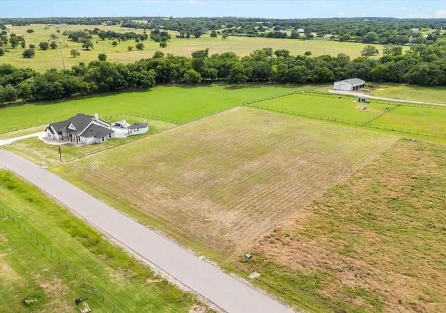 Photo 4 of Land for sale at 2004 Glenhollow Dr, Weatherford, TX 76088 | MLS# 21299767 | Listing updated on 2026-08-22