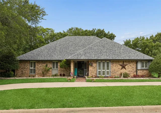 Photo 1 of Single family home for sale at 2430 Turtle Creek Dr, Sherman, TX 75092 | MLS# 21297604 | Listing updated on 2026-09-17