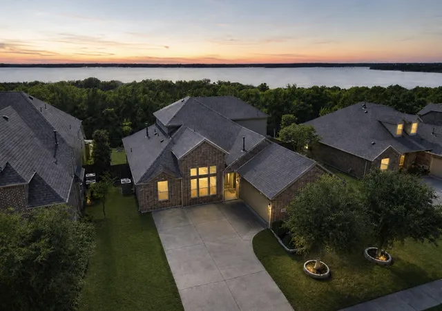 Photo 1 of Single family home for sale at 3909 Whitman Dr, Rockwall, TX 75087 | MLS# 21296412 | Listing updated on 2026-08-31