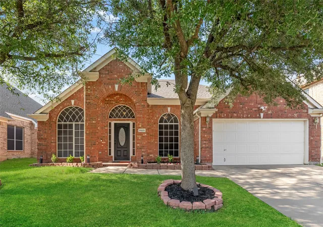 Photo 1 of Single family home for sale at 9925 Crawford Farms Dr, Fort Worth, TX 76244 | MLS# 21295247 | Listing updated on 2026-08-03