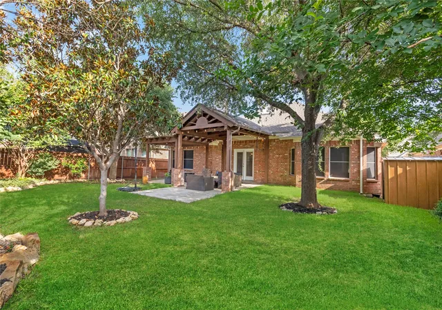 Photo 3 of Single family home for sale at 9925 Crawford Farms Dr, Fort Worth, TX 76244 | MLS# 21295247 | Listing updated on 2026-08-03