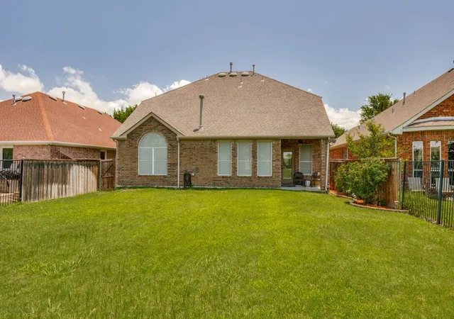 Homes for sale in Rowlett, TX | 10017 Links Fairway Dr, Rowlett, TX 75089 | MLS# 21280693